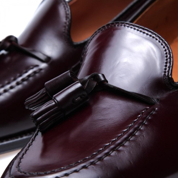 01-03-2013_alden_originaltassleloafer_darkburgundycordovan_d4