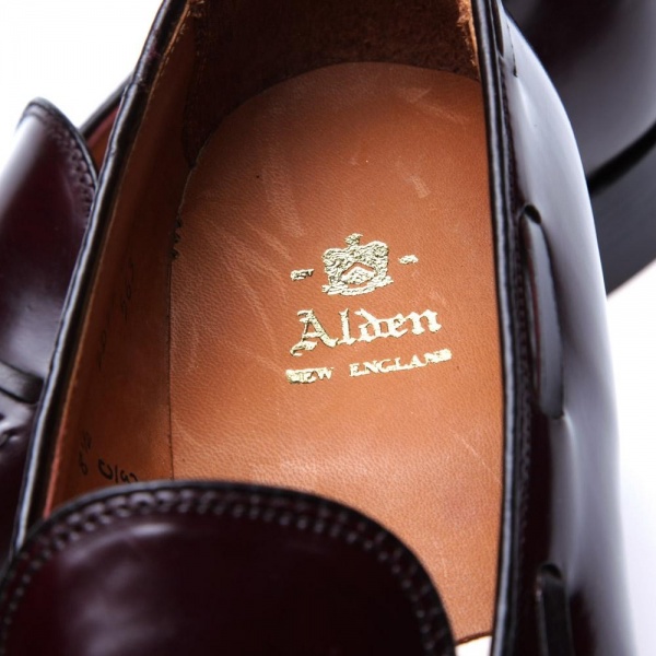 01-03-2013_alden_originaltassleloafer_darkburgundycordovan_d6